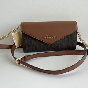 Crossbody bag
